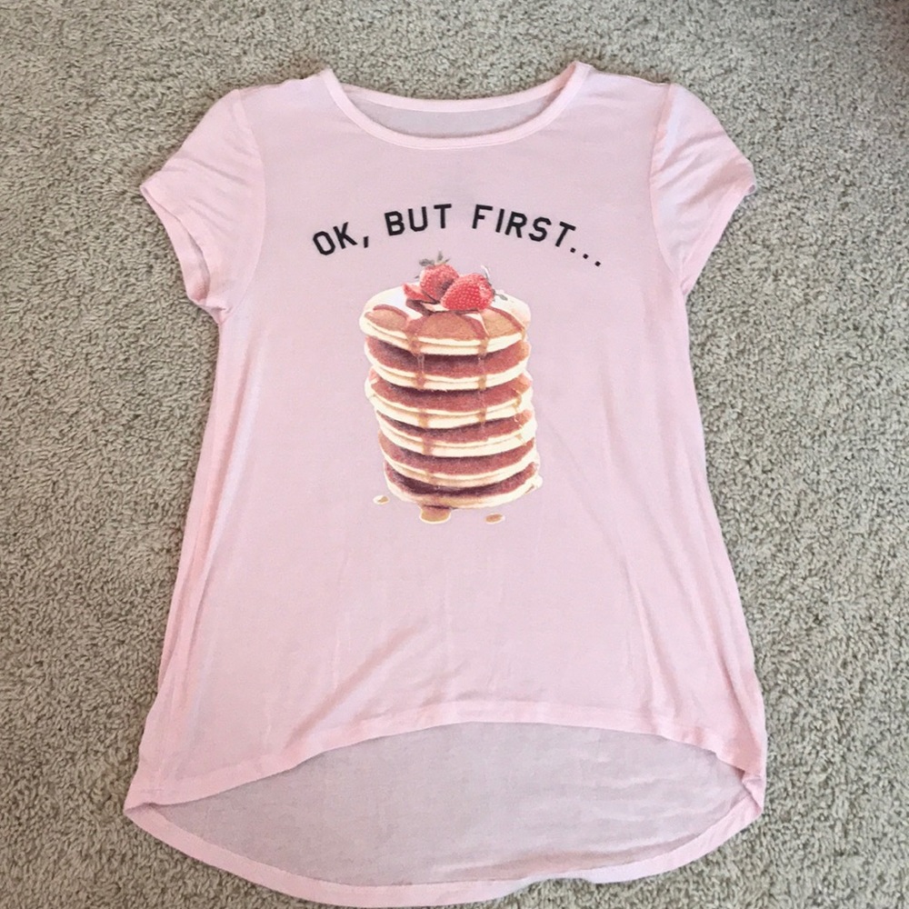 A Light Pink Short-Sleeve Shirt